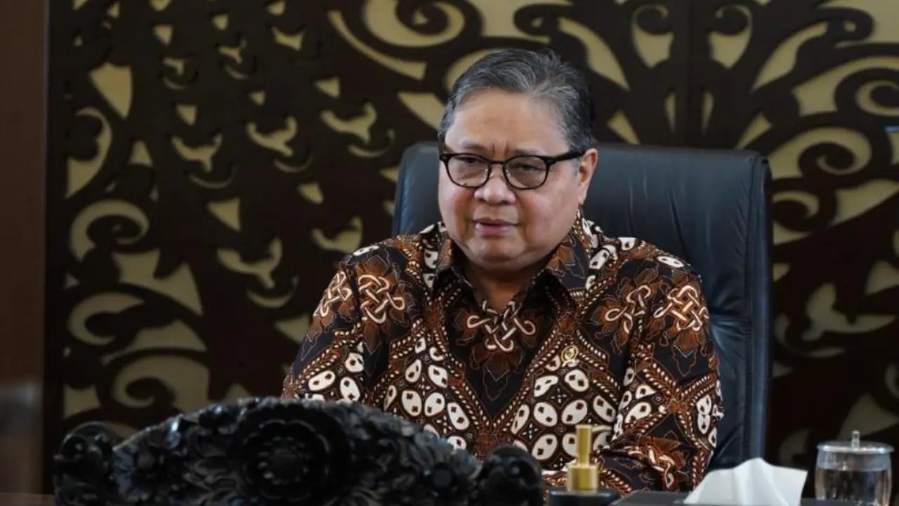Menteri Koordinator Bidang Perekonomian Airlangga Hartarto selaku Ketua Komite Kebijakan Pembiayaan bagi UMKM dalam Rapat Koordinasi Komite Kebijakan Pembiayaan bagi UMKM. (Foto: ekon.go.id)
