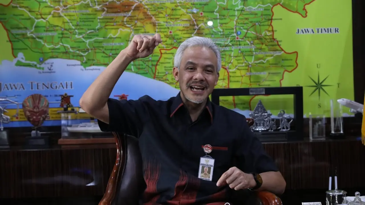 Ganjar Pranowo Resmikan Sekolah Cerdas Perempuan Masa Kini 