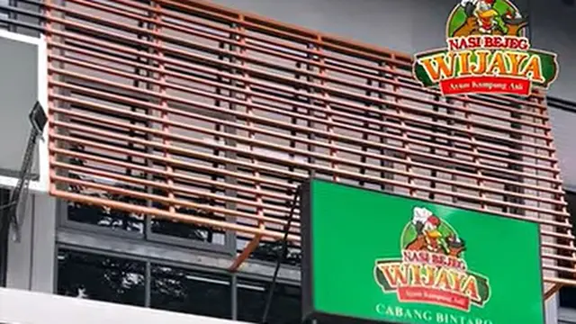 Potret Warung Makan Ussy Sulistiawaty di Jakarta Selatan