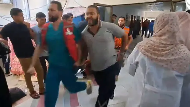 Viral Momen Pilu Tenaga Kesehatan RS Indonesia di Gaza Lihat Putrinya Jadi Korban Serangan Israel. Foto: Twitter @OsaidesserMD.