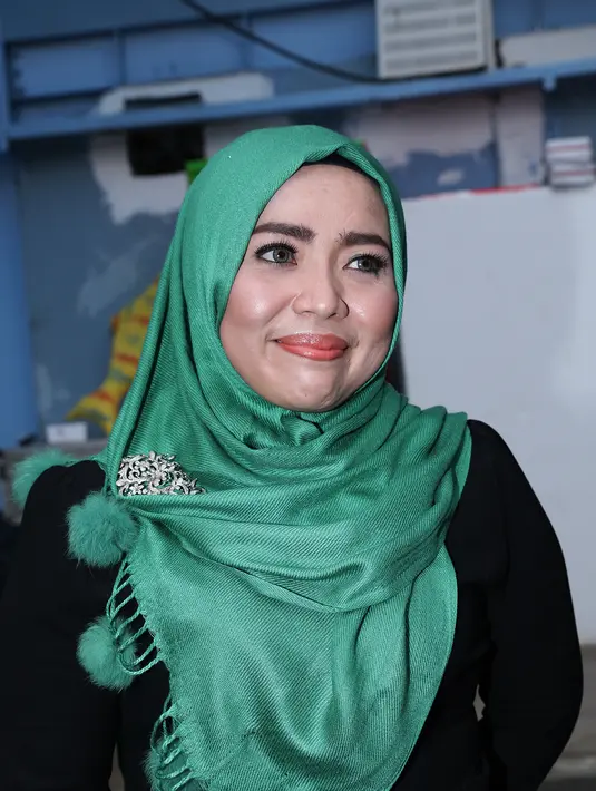 Ia juga tidak menjelaskan lebih rinci siapa lelaki yang kini tengah dekat dengannya. (Andy Masela/Bintang.com)