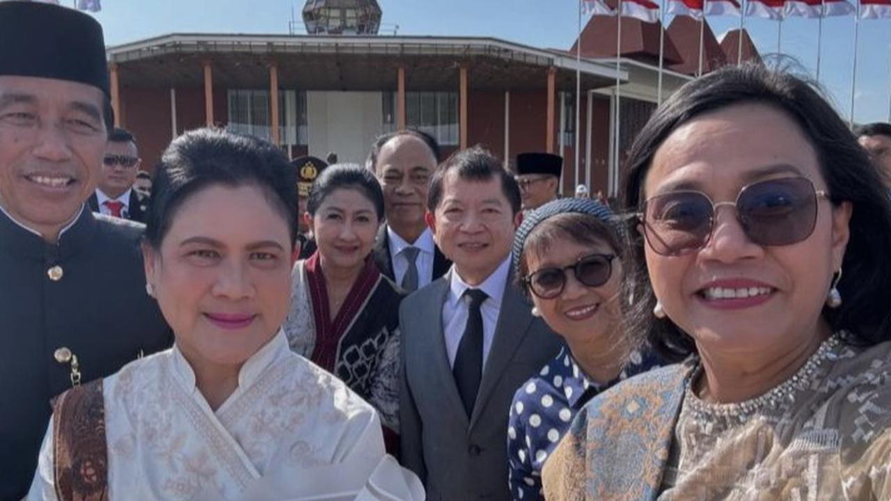 Momen Haru Para Menteri Antar Jokowi Pulang Kampung ke Solo