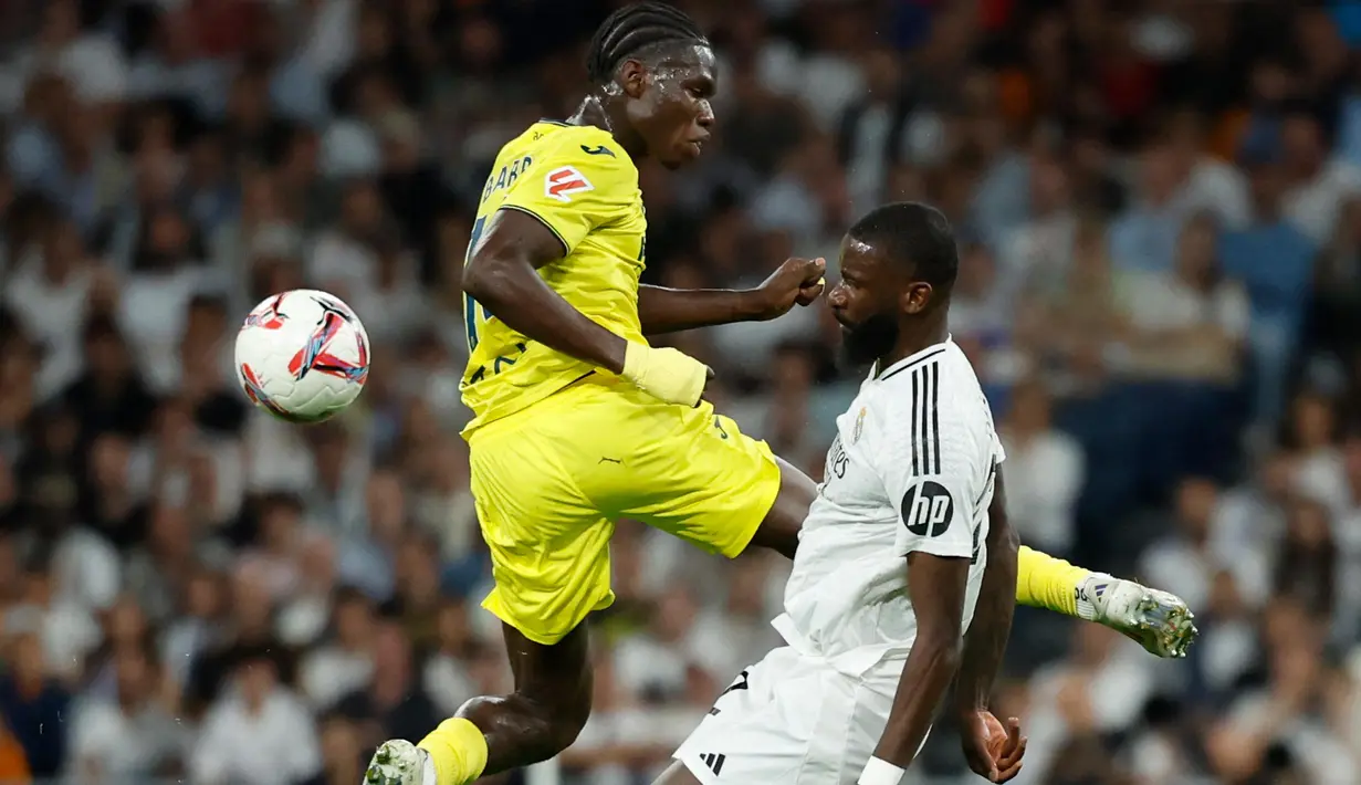 Menjamu Villarreal di di stadion Santiago Bernabeu, Real Madrid tampil dominan sejak awal laga. (OSCAR DEL POZO/AFP)