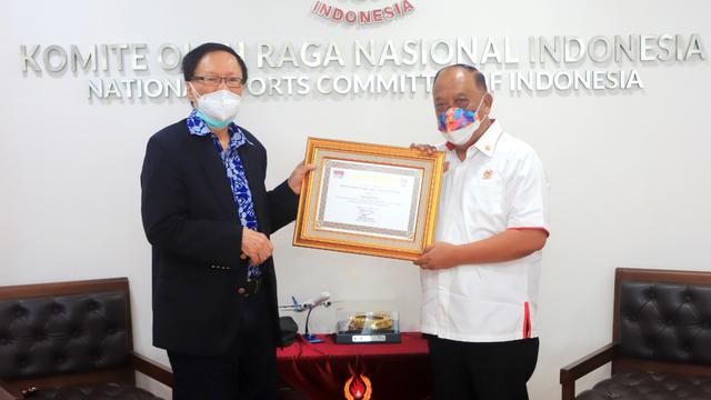 Tan Joe Hok Dapat Penghargaan Lifetime Achievement dari KONI