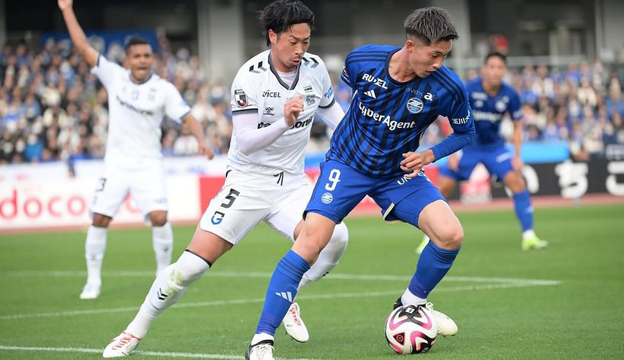 Di lini depan, Shota Fujio yang didatangkan dari Cerezo Osaka jadi bintang dengan mencetak dua gol dan satu assist, memimpin rekan-rekannya di lini depan. (instagram.com/fujio_shota)