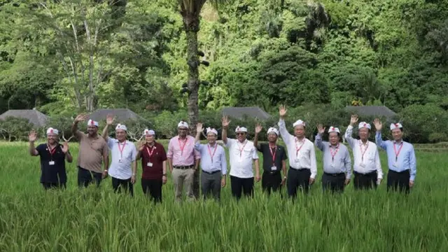 Menkominfo Ajak Menteri TIK ASEAN Tanam Pohon di Ubud