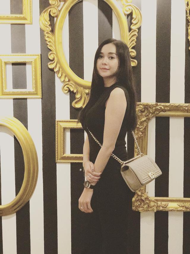 [Bintang] Aura Kasih