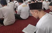 Momen Ratusan Narapidana Rutan Kelas 1 Cirebon Khatam Alquran Selama Ramadan 2025