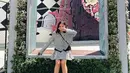 Namun hingga kini Jessica Iskandar masih menutupi hasil operasi rongga hdiungnya. [Instagram/inijedar]