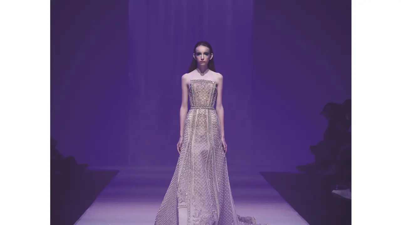 Refleksi Percikan Air dari Tex Saverio di Panggung JFW 2017