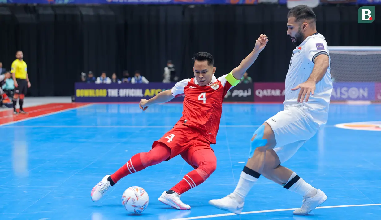Pemain Timnas Futsal Indonesia, Mochammad Iqbal, saat melawan Irak pada laga Grup A Piala Asia Futsal 2026 di Indonesia Arena, Jakarta, Sabtu (31/1/2026). (Bola.com/Bagaskara Lazuardi)