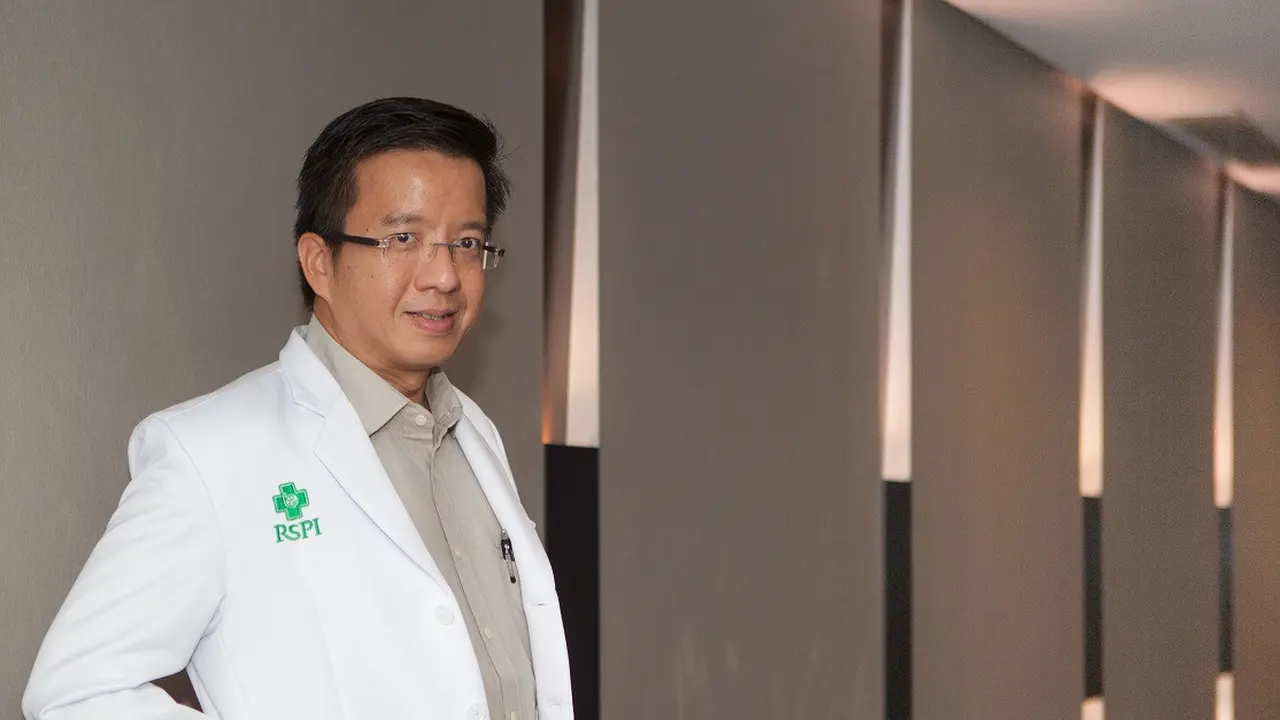 Dokter Spesialis Bedah Subspesialis Bedah Digestif Peter Ian Limas dari RS Pondok Indah – Pondok Indah