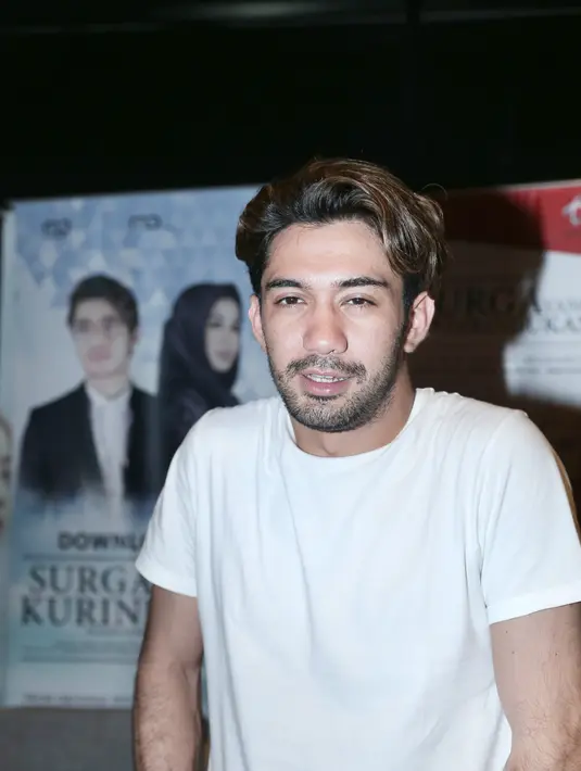 Film yang dibintangi Fachry Albar dan Raline Shah yang di garap sutradara Richard Oh itu, ia memerankan tokoh yang aneh. (Galih W. Satria/Bintang.com)