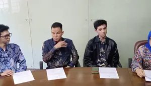 Syahravi Bongkar Bukti Fariz RM Pernah Puji Lagu Di Antara Kata