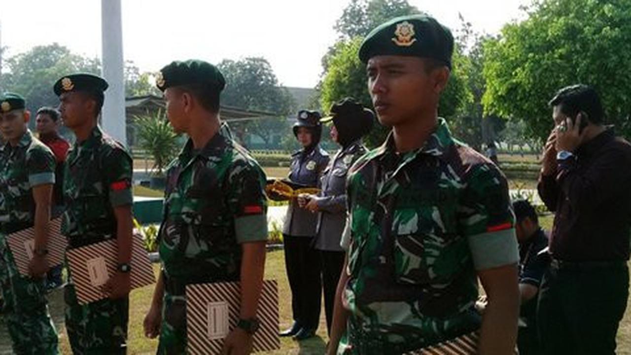 Gagalkan rampok, 4 prajurit Kostrad diberi penghargaan oleh polisi