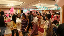 Suasana pesta ulang tahun Arsy Addara Musicia Nurhermansyah yang ke 1 di Mercantile Athletic Club WTC 1, Jakarta, Kamis (17/12/2015). Pesta bernuansa kerajaan tersebut berlangsung mewah dan meriah (Liputan6.com/Herman Zakharia)