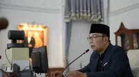 Gubernur Jawa Barat Ridwan Kamil saat silaturahim virtual dengan alim ulama, pengasuh pondok pesantren, ormas Islam, dan pimpinan lembaga keagamaan se-Jawa Barat, dari Gedung Pakuan, Kota Bandung, Ahad (25/7/2021). (Foto: Yogi P/Biro Adpim Jabar)