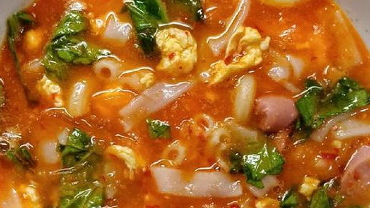 5 Risiko Makan Seblak Malam Hari yang Perlu Diwaspadai, Refluks Asam hingga Gangguan Tidur