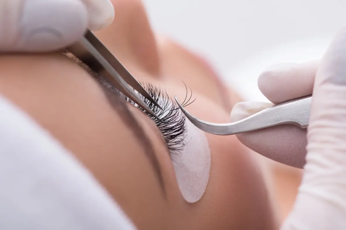 Eyelash extension