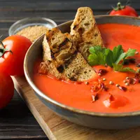 Kalau biasanya tekstur creamy didapat dari krim, untuk alternatifnya kamu dapat menggunakan bahan yang lebih sehat, yaitu kacang putih (white beans). [Dok/freepik.com/atlascompany]