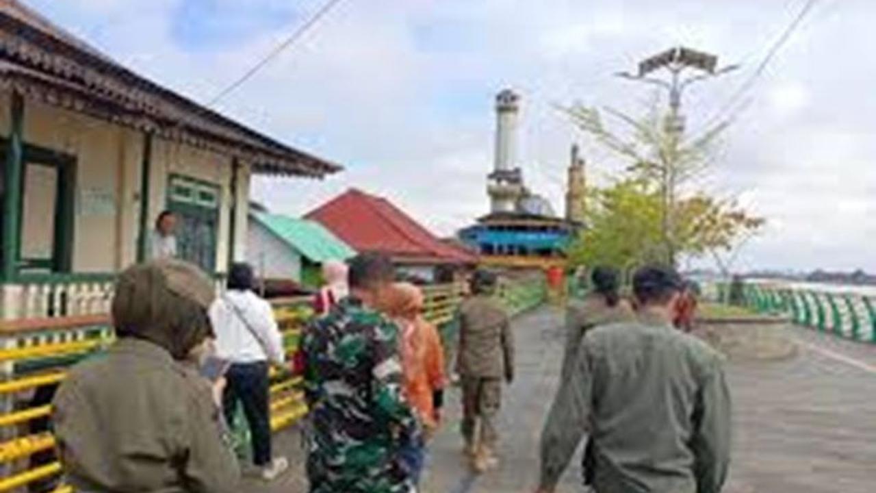 Penertiban PKL Waterfront Pontianak: Satpol PP Jaga Estetika dan Ketertiban Ruang Publik