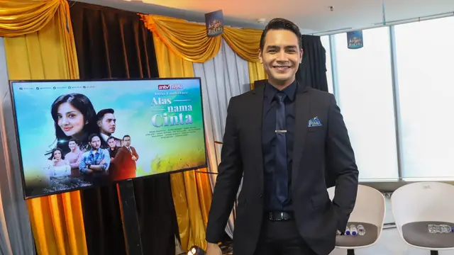 Jonas Rivanno beradu peran dengan Sarah Samantha di sinetron Atas Nama Cinta.