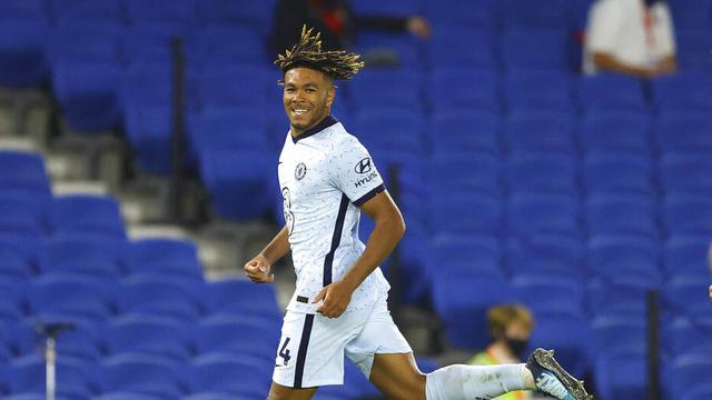 Chelsea Berjaya di Kandang Brighton and Hove Albion