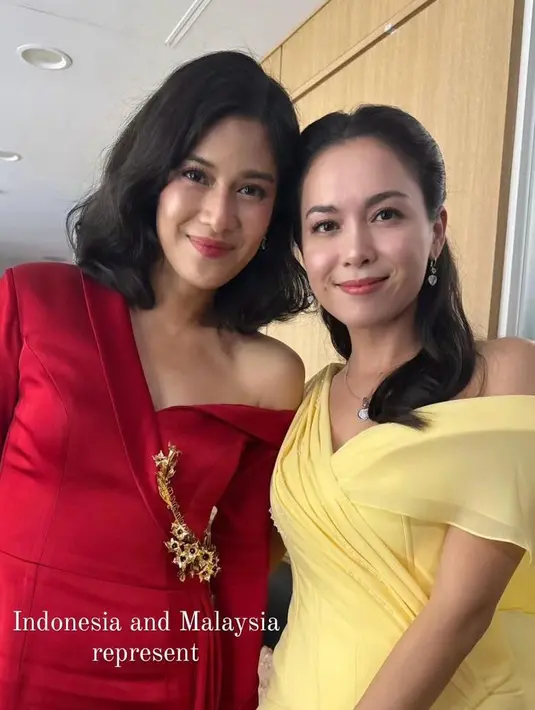 Aplikasi lipstik warna pink dengan sentuhan gloss untuk tampilan bibir yang sehat. [@therealdisastr].