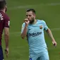 Gaya pemain FC Barcelona, Jordi Alba usai membobol gawang Eibar pada lanjutan La Liga Santander di Ipurua stadium,  Eibar, (17/2/2018). Barcelona menang 2-0.(AP/Alvaro Barrientos)