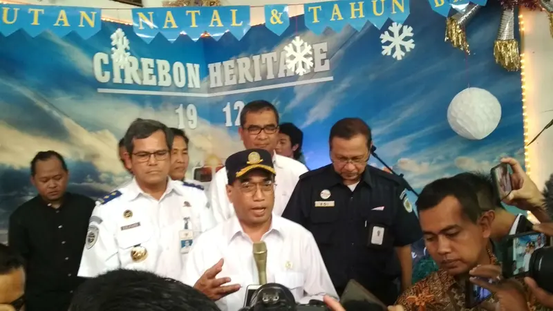 Cerita Menhub Ingin Bangun Jalur Kereta Seperti Gambir di Cirebon