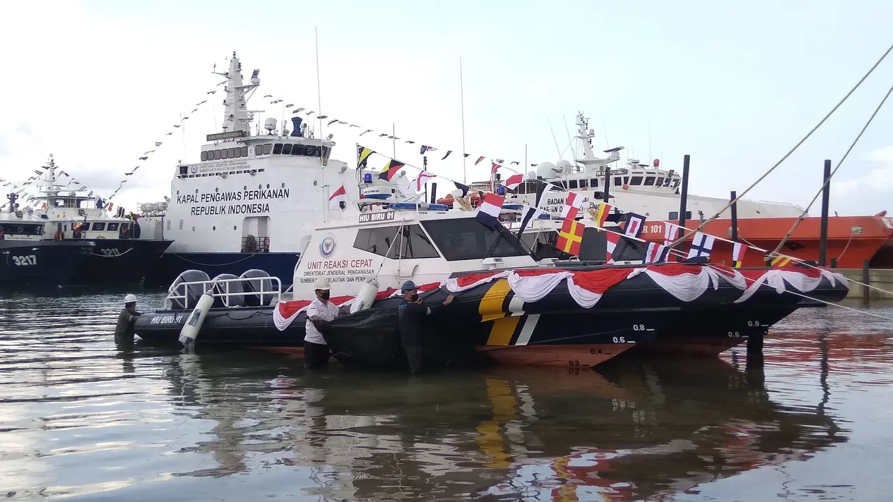 Menteri Kelautan dan Perikanan Sakti Wahyu Trenggono meluncurkan 4 armada Unit Reaksi Cepat Pengawasan Sumber Daya Kelautan dan Perikanan.