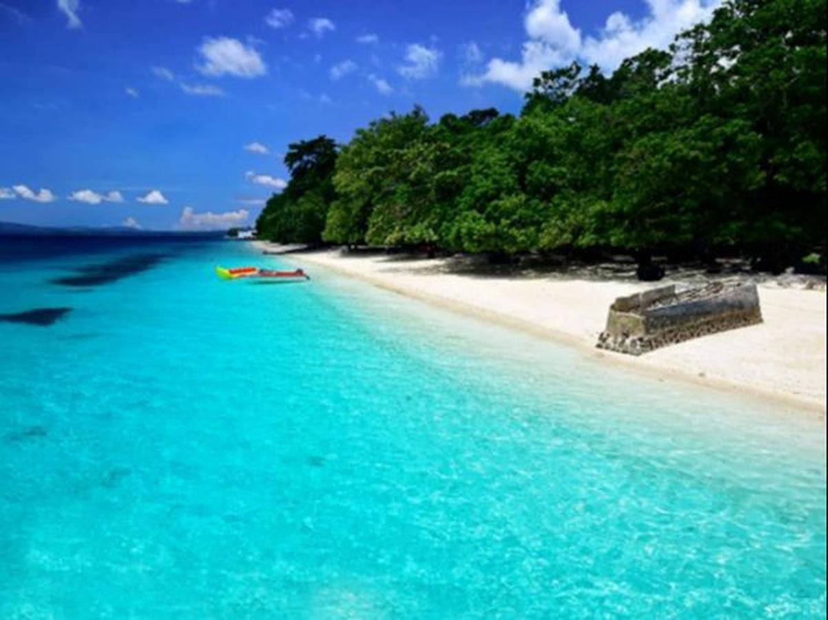 9. Pantai Liang