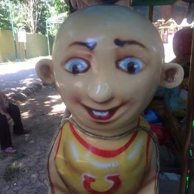 8 Potret Nyeleneh Bentuk Wahana Odong-Odong Ini Kocak