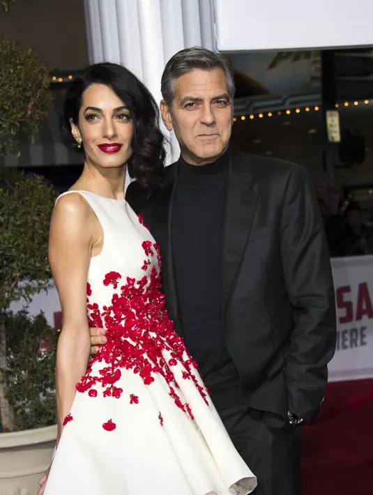 George Clooney juga mengungkap bahwa sang istri mengambil waktu hingga 25 menit untuk menerima lamaran dari aktor tersebut. George Clooney telah merencanakan lamaran romantis di rumah mereka. (AFP/Bintang.com)