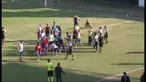 Mehmet Degirmenci pesepak bola Turki dari klub Sanayispor bertindak brutal dengan menendang wajah lawannya asal klub Dallicaspor yang sudah tergeletak tak berdaya di lapangan. Video diunduh dari akun Youtube milik Daily Sabah.