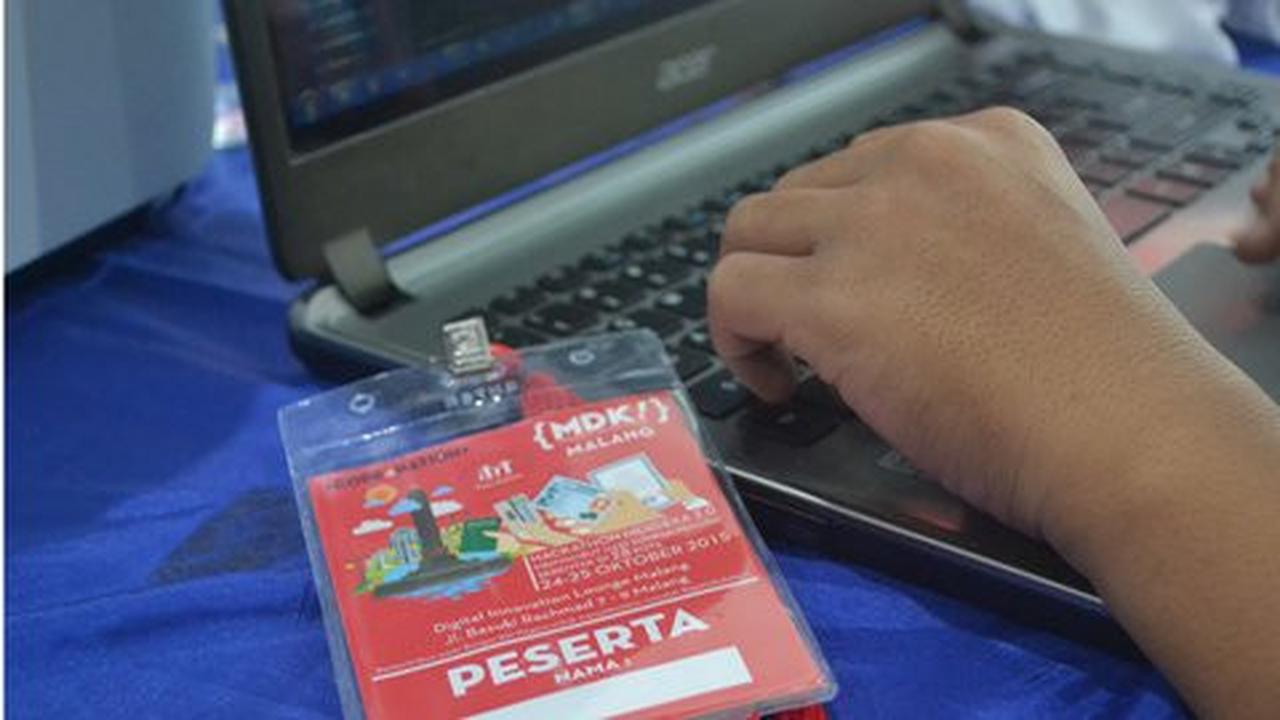Pemenang Hackathon berkesempatan presentasi di depan Presiden Jokowi