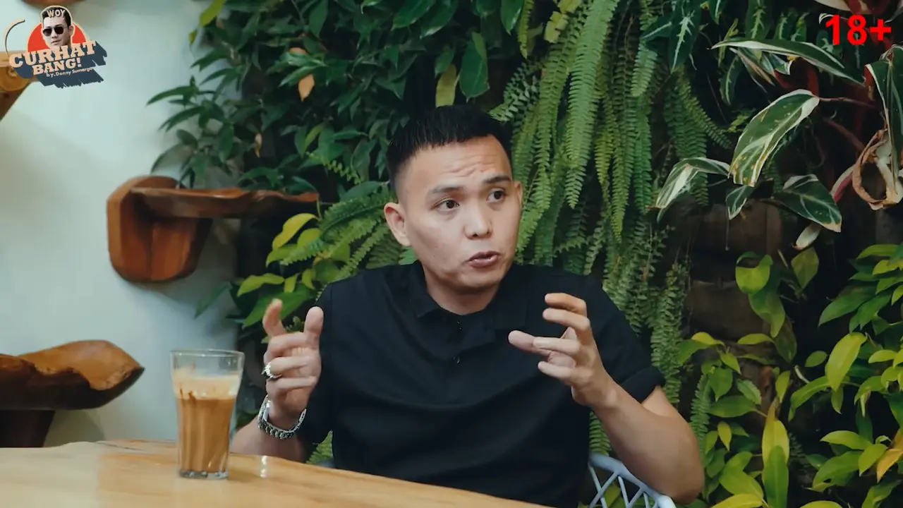 Hard Gumay (Foto: Screenshot YouTube CURHAT BANG Denny Sumargo)