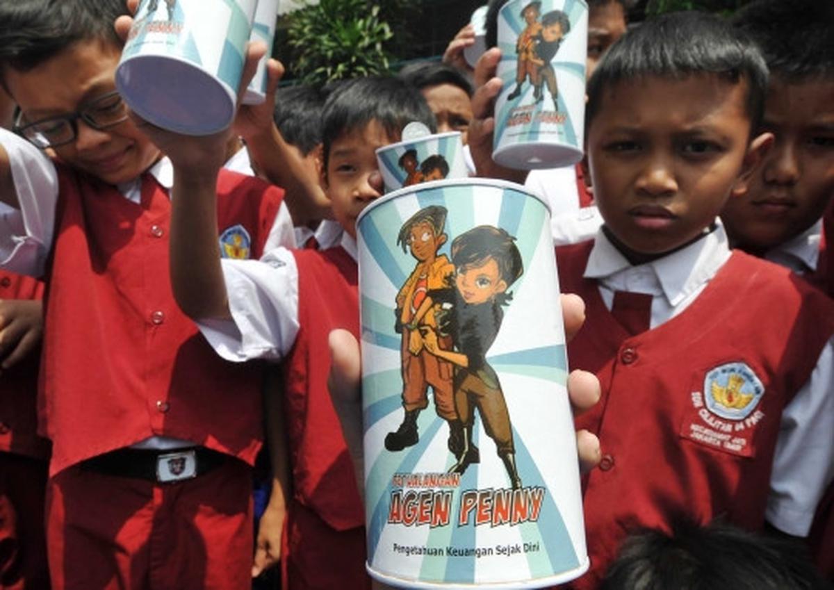 Keceriaan siswa SD belajar mengatur keuangan sejak dini