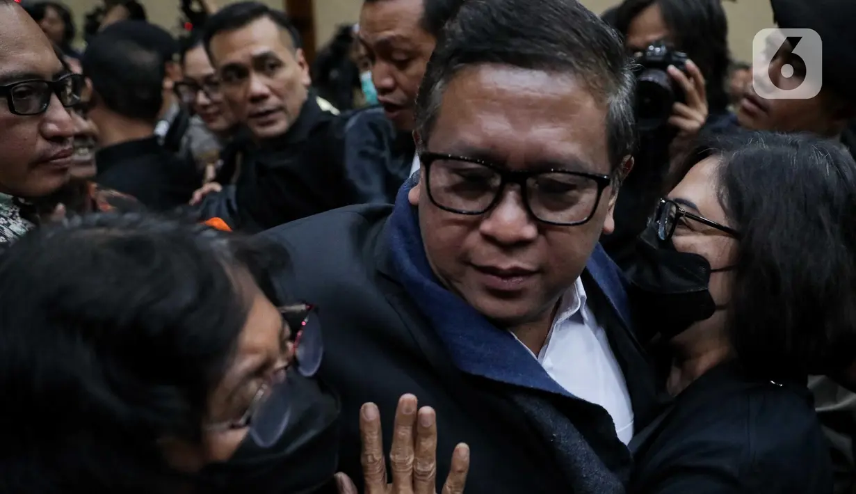 Atas dakwaan tersebut, Hasto Kristiyanto bersama tim penasehat hukumnya berencana akan mengajukan nota keberatan atas dakwaan atau eksepsi. (Liputan6.com/Herman Zakharia)