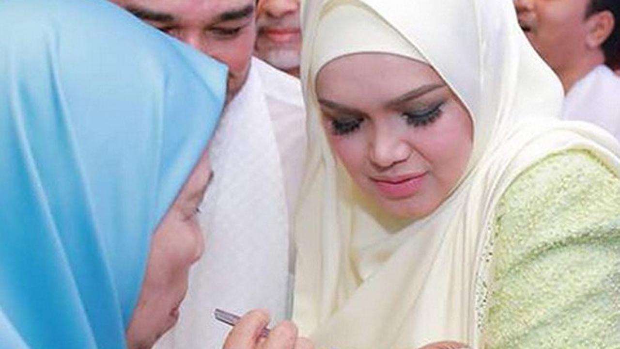 [Bintang] Siti Nurhaliza Gelar Acara Aqiqah