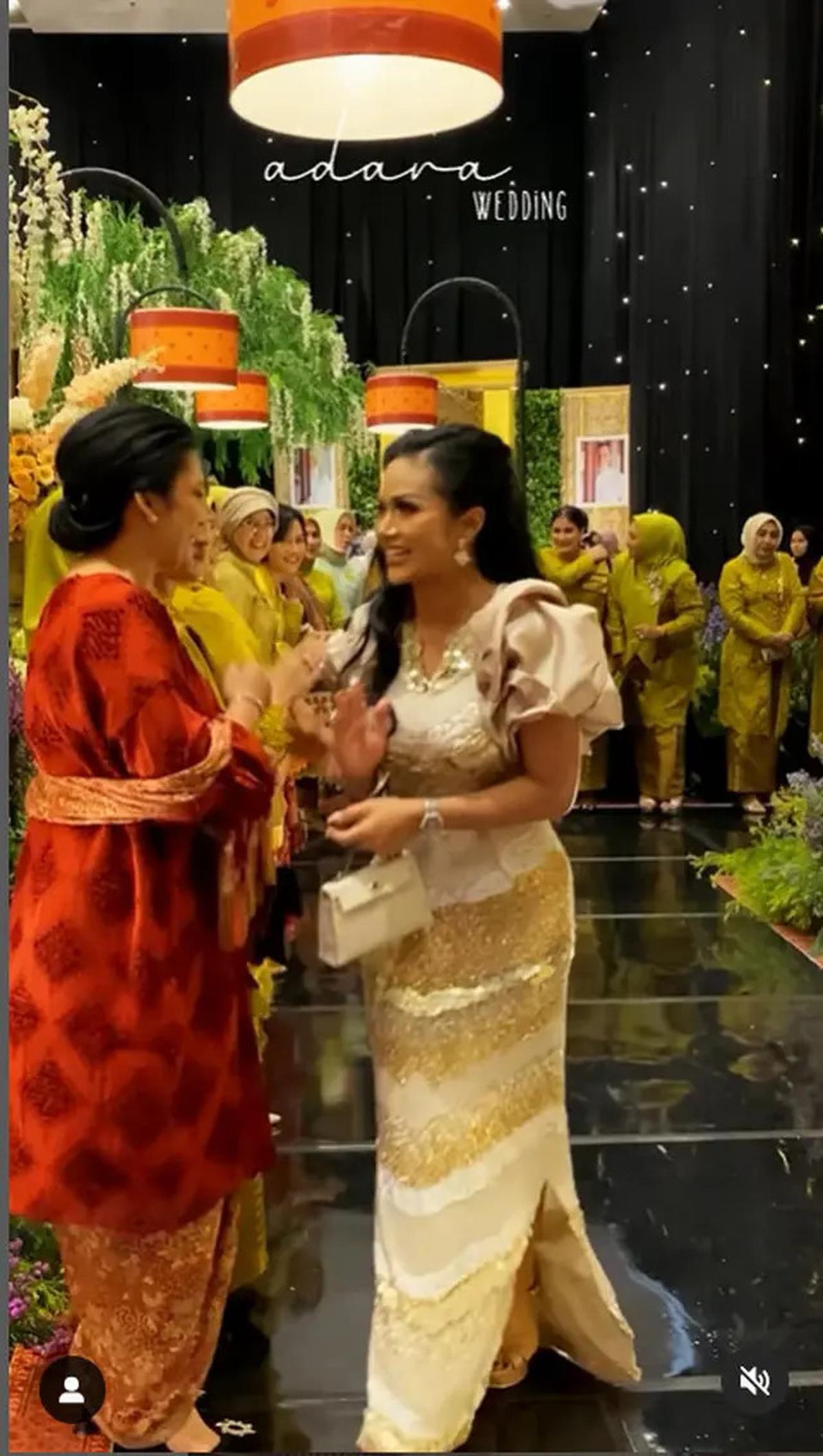 6 Momen Pernikahan Anak Sambung Bella Saphira, Dihadiri Artis Senior 90-an