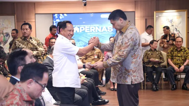 Mendagri Tito Karnavian Dianugerahi Penghargaan pada Hari Perumahan Nasional 2025