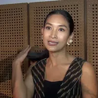 Happy Salma Mengungkapkan Bentuk-Bentuk Sastra yang membuat dirinya Jatuh Cinta