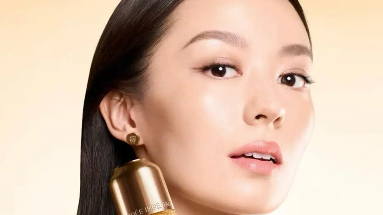 Penyempurnaan Langkah Pertama Ritual Perawatan Harian dengan The Goldessence Lotion dari Guerlain