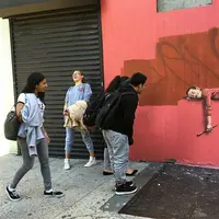 Kamu bakal terpesona oleh 10 seni visual yang melibatkan benda-benda nyata berikut ini. (Via: boredpanda.com)