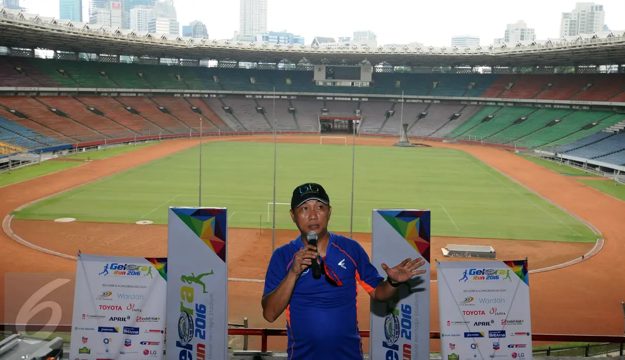 Benhur Panjaitan memberikan keterangan terkait pelaksanaan Gelora Run 2016 di Stadion GBK Jakarta, Rabu (18/5/2016). Rencananya, Gelora Run 2016 akan digelar pada Minggu (22/6) dan diikuti sekitar 1500 peserta. (Liputan6.com/Helmi Fithriansyah)