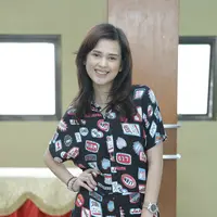 Dalam sinetron terbarunya, Putri Titipan Tuhan, kemampuan akting yang biasa jahat berubah menjadi perempuan teraniaya. Cobaan bertubi-tubi dirasakan dalam perannya sebagai Luna. (Galih W. Satria/Bintang.com)