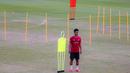 Pemain Timnas Indonesia, Pratama Arhan mengikuti latihan menjelang laga leg pertama Kualifikasi Piala Dunia 2026 zona Asia melawan Brunei Darussalam di Lapangan A Kompleks Stadion Utama Gelora Bung Karno (SUGBK), Senayan, Jakarta, Senin (09/10/2023). (Bola.com/Bagaskara Lazuardi)