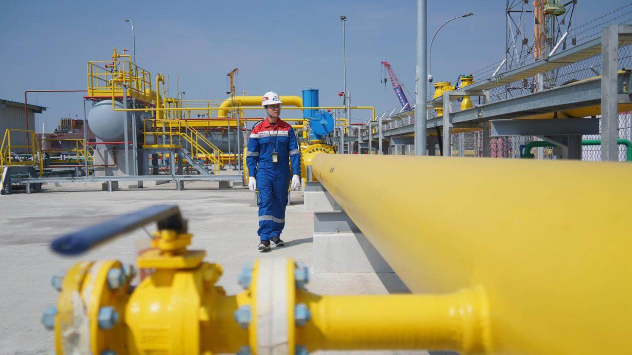 Membandingkan Harga BBM yang Dijual Shell Indonesia dan Pertamina, Siapa Lebih Murah?