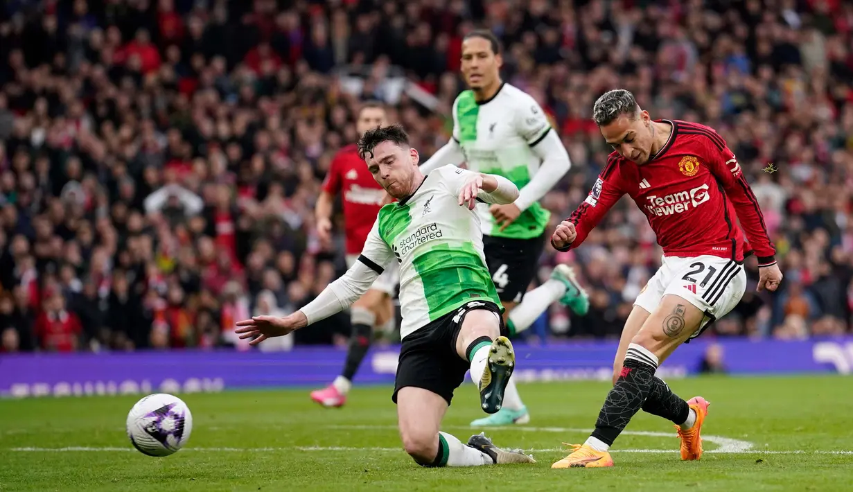 Liverpool unggul lebih dulu lewat gol Luis Diaz di menit ke-23. (AP Photo/Dave Thompson)
